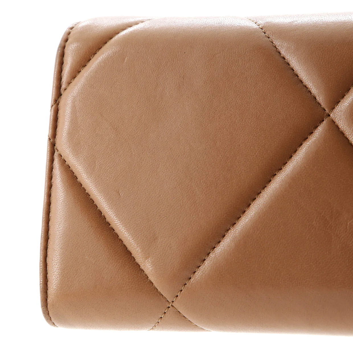 19 Flap Wallet Quilted Lambskin Long - Deep Luxury