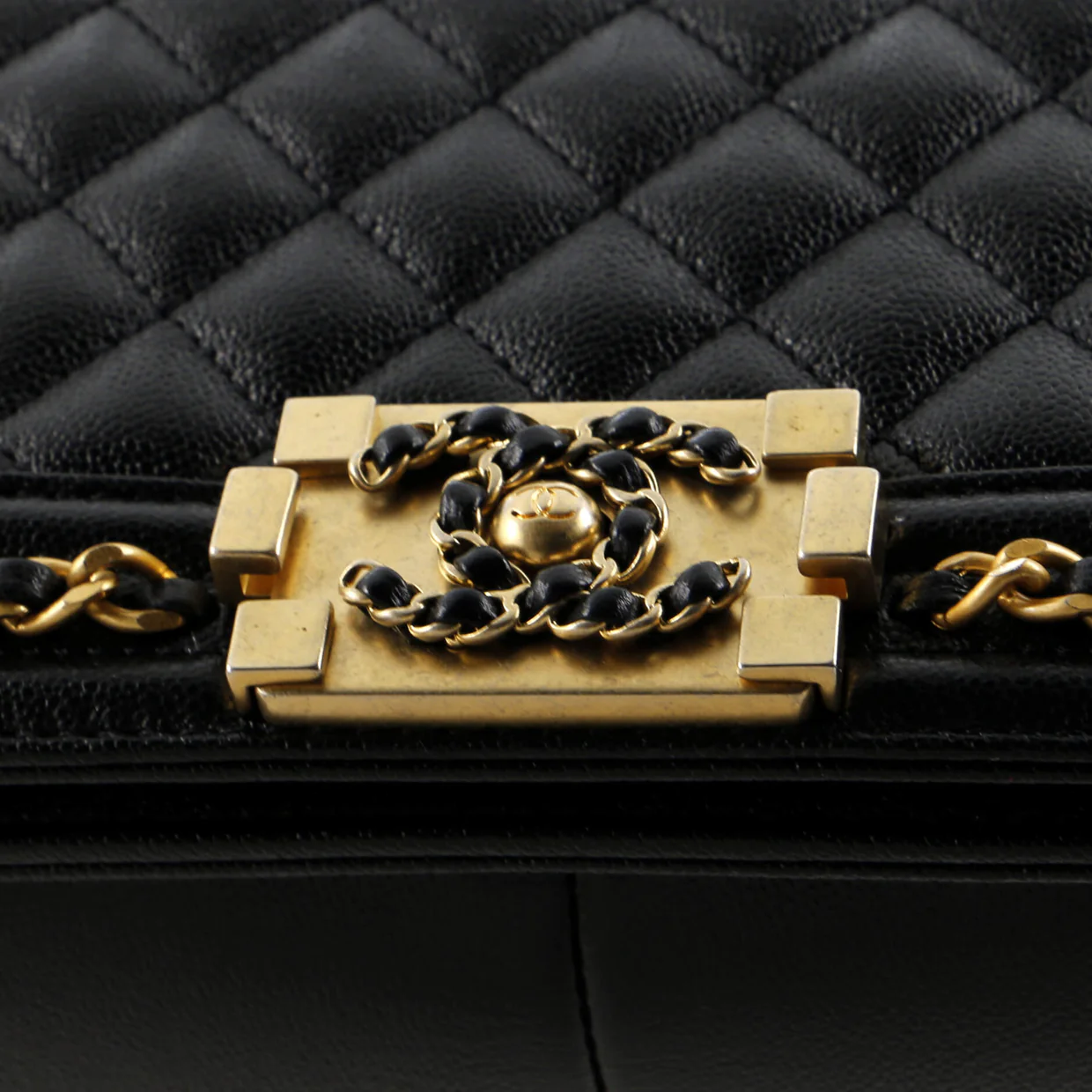 Chain Around Boy Flap Bag Quilted Caviar Old Medium - Deep Luxury