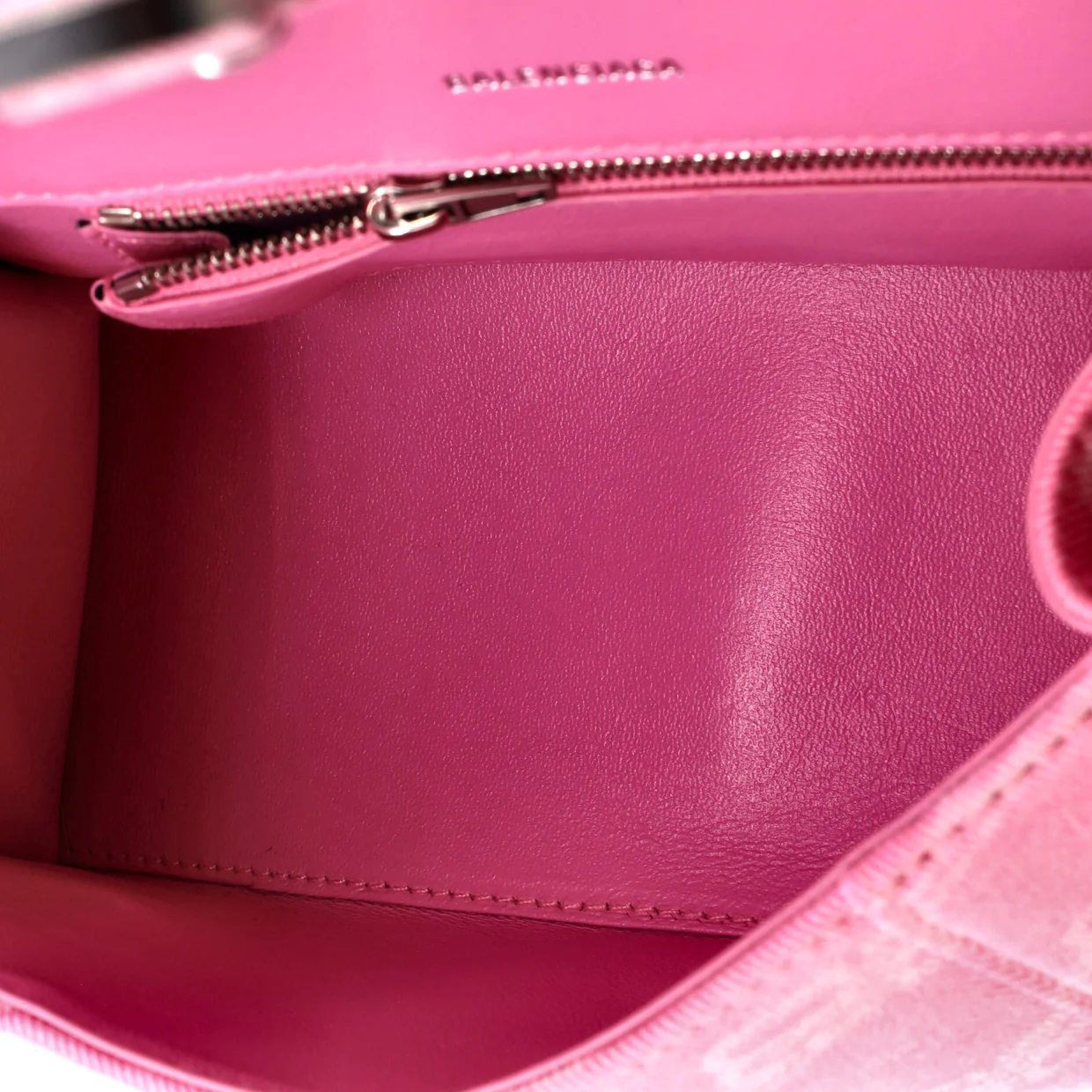 Hourglass Top Handle Bag BB Monogram Denim Small - Deep Luxury