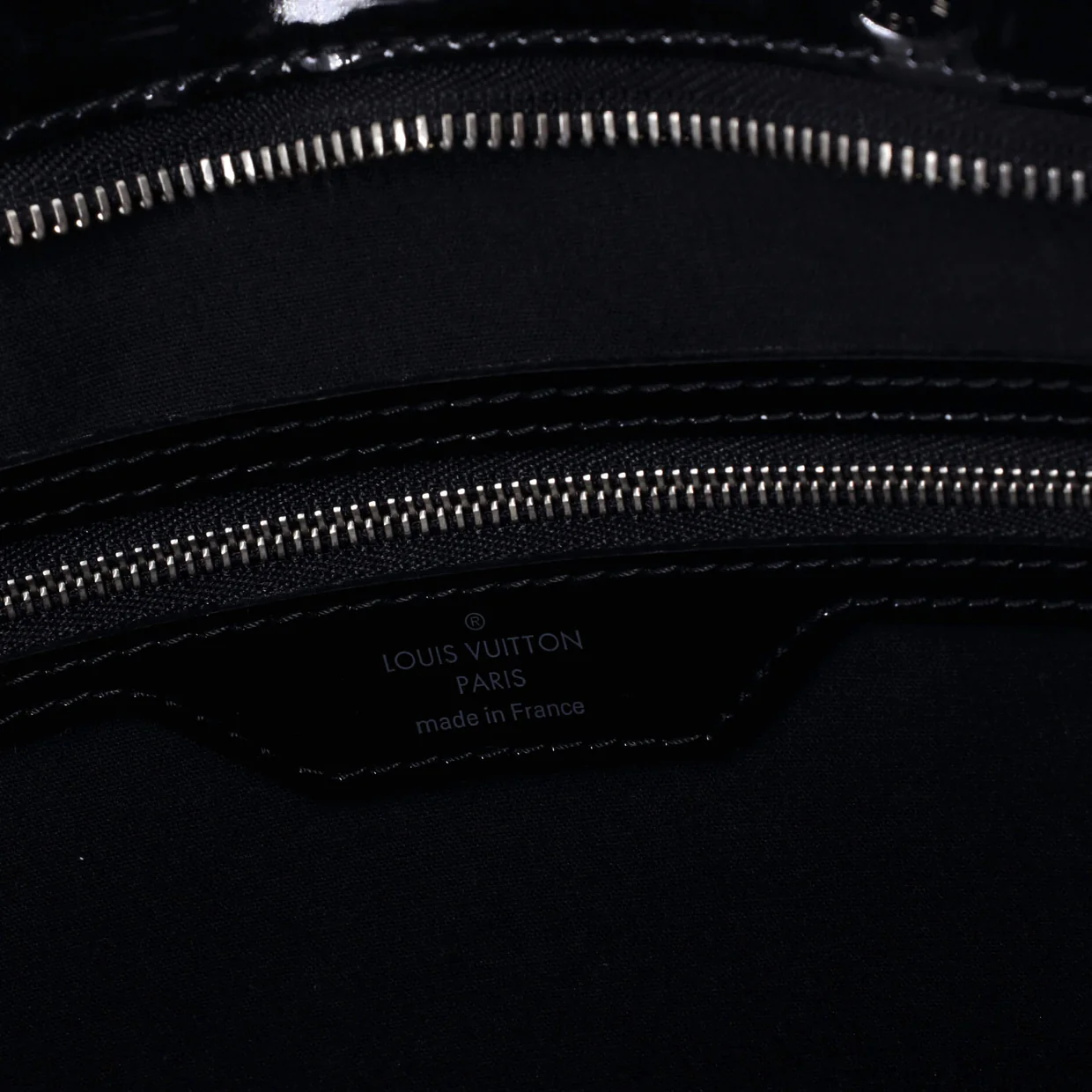 Brea Handbag Electric Epi Leather GM - Deep Luxury