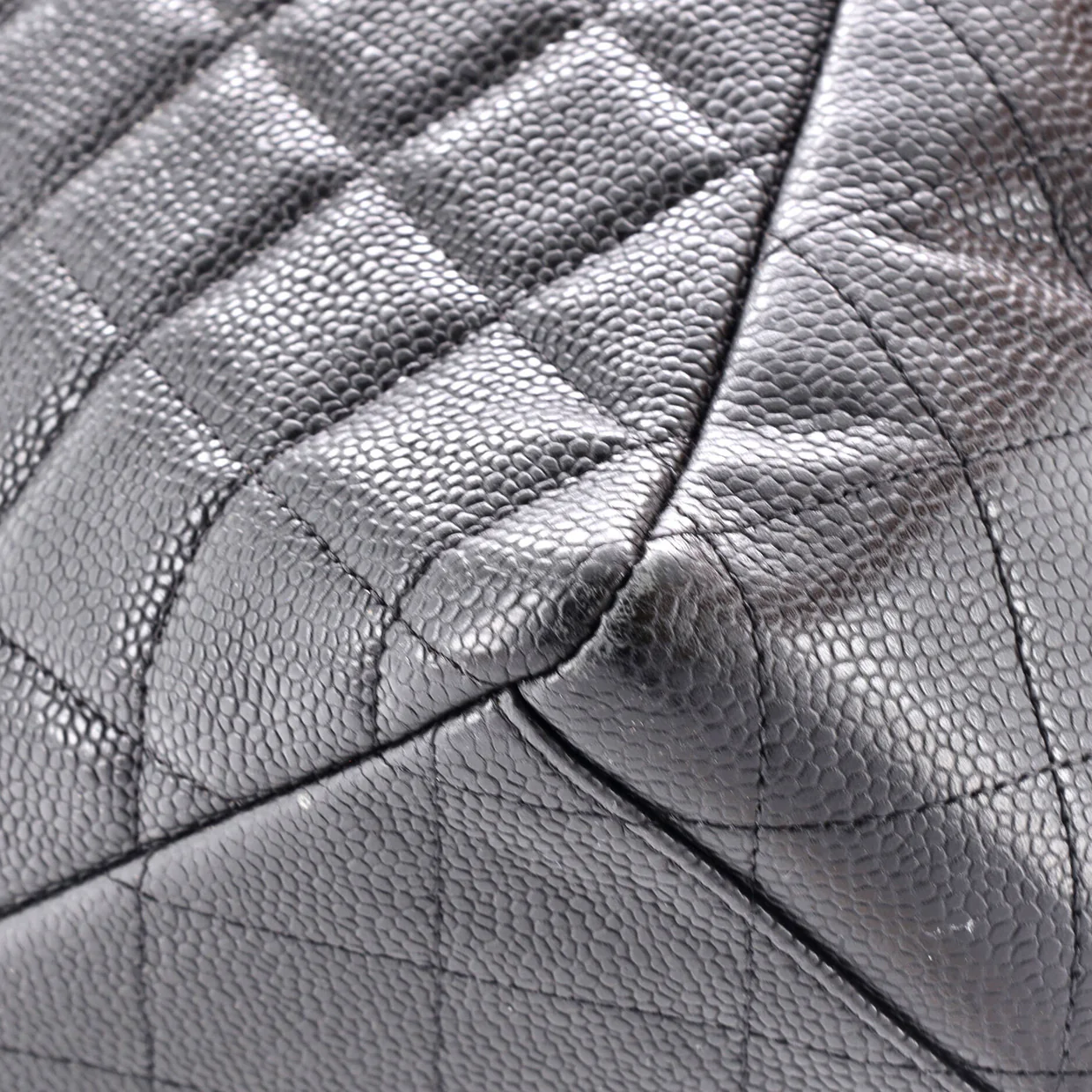 Classic Single Flap Bag Quilted Caviar Maxi - Deep Luxury