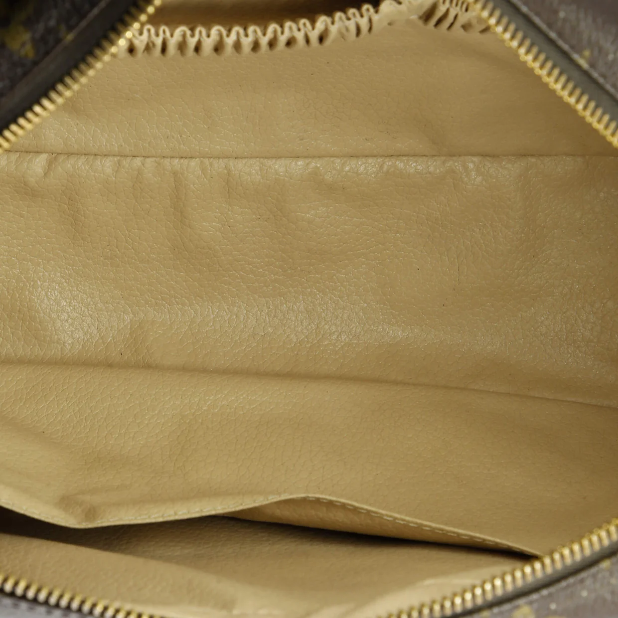 Trousse Toiletry Pouch Monogram Canvas 28 - Deep Luxury