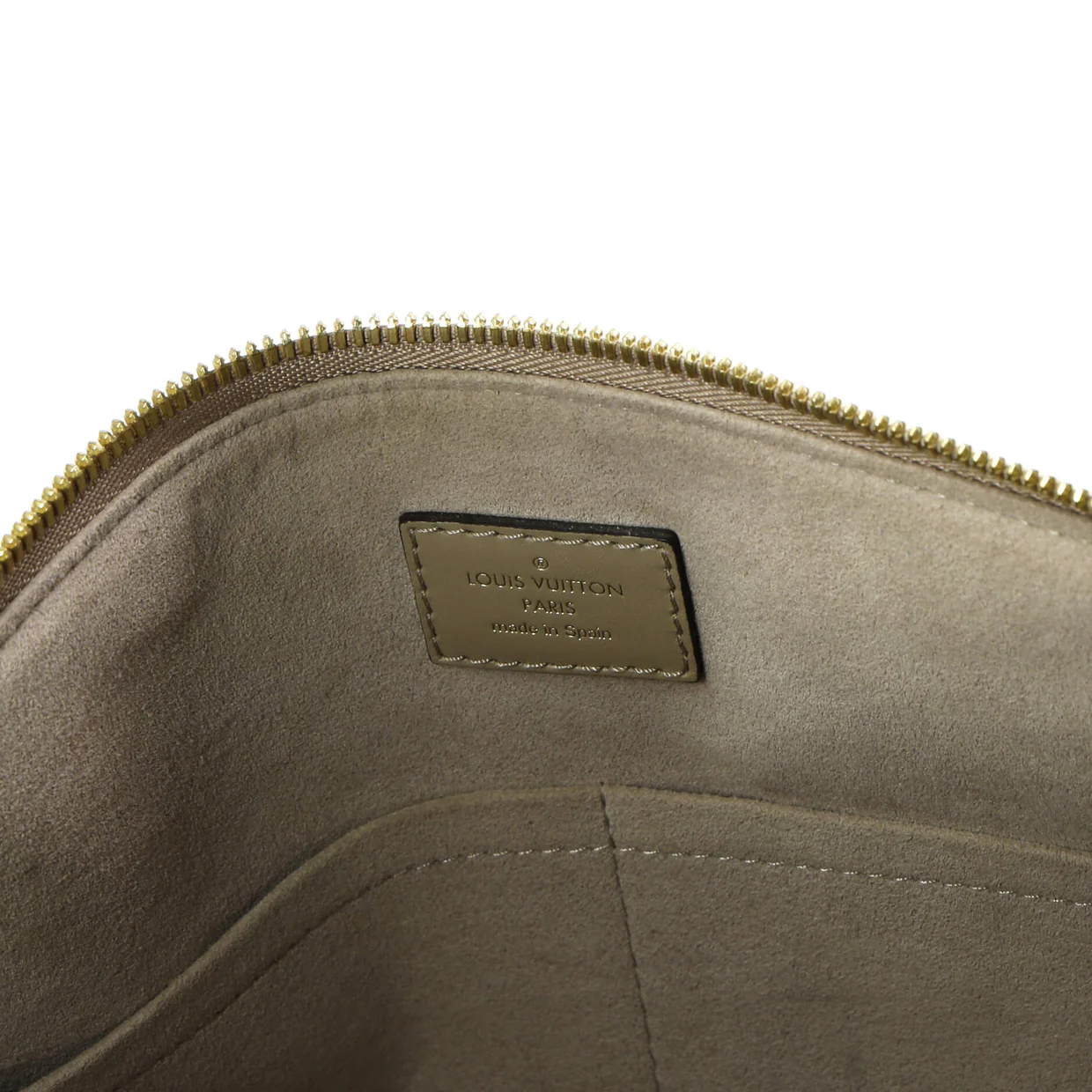 V Tote Monogram Empreinte Leather MM - Deep Luxury