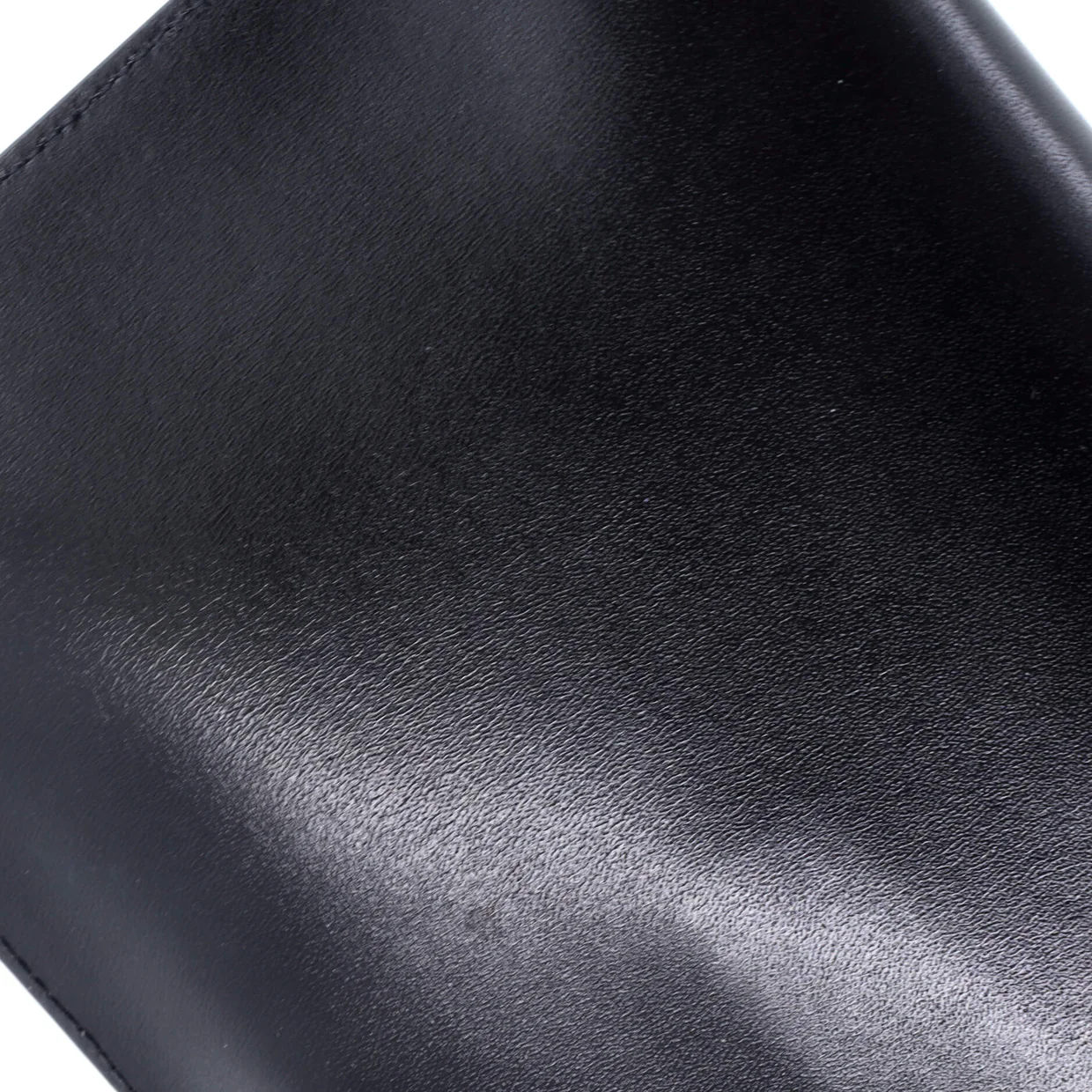 Uptown Pouch Leather - Deep Luxury