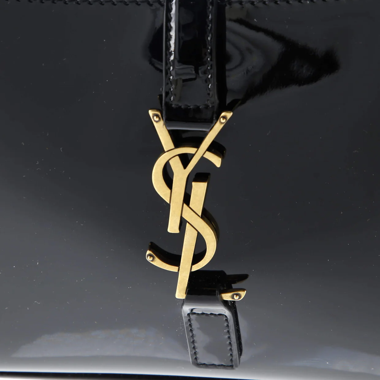 Le 5 a 7 Hobo Patent Small - Deep Luxury