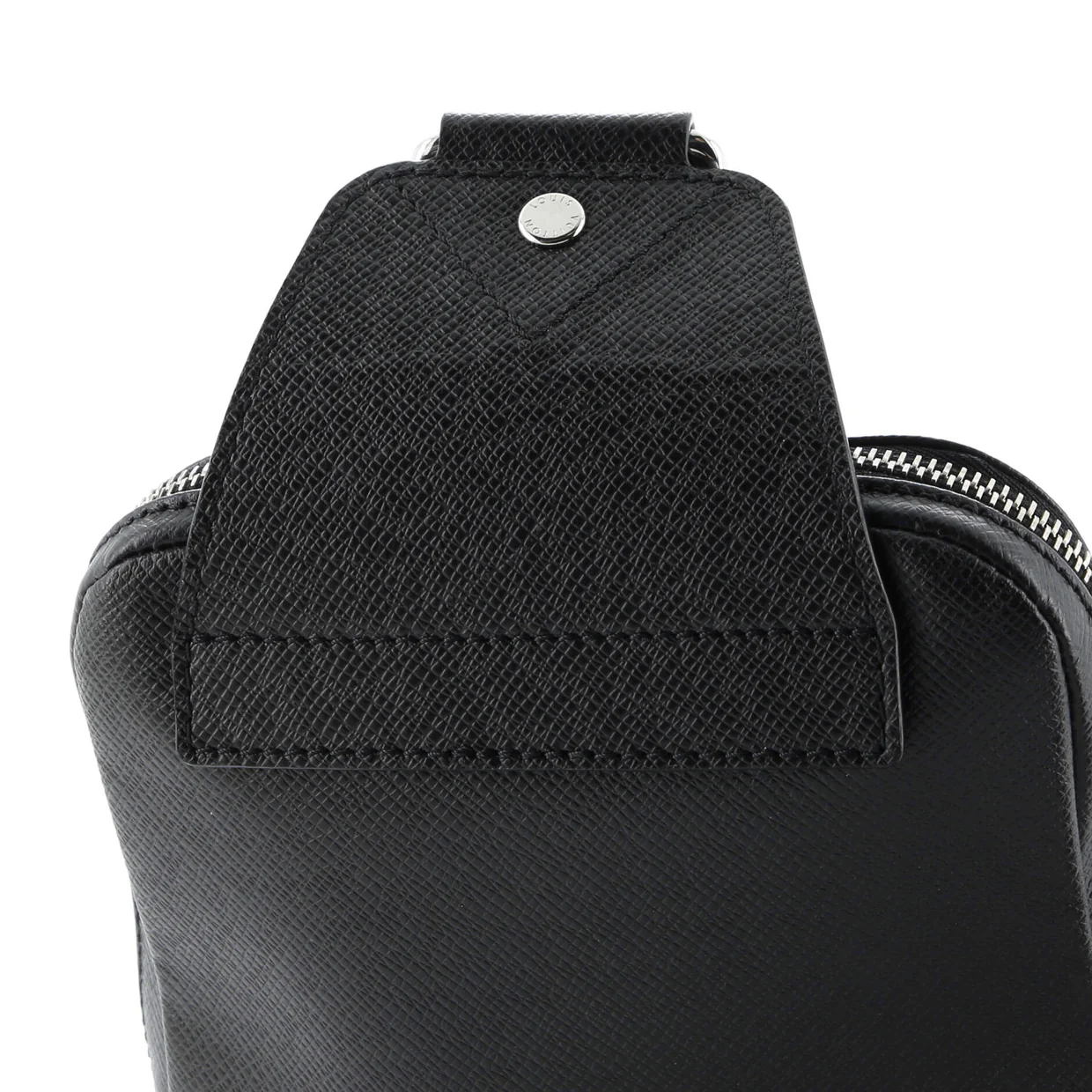 Avenue Sling Bag Taiga Leather - Deep Luxury