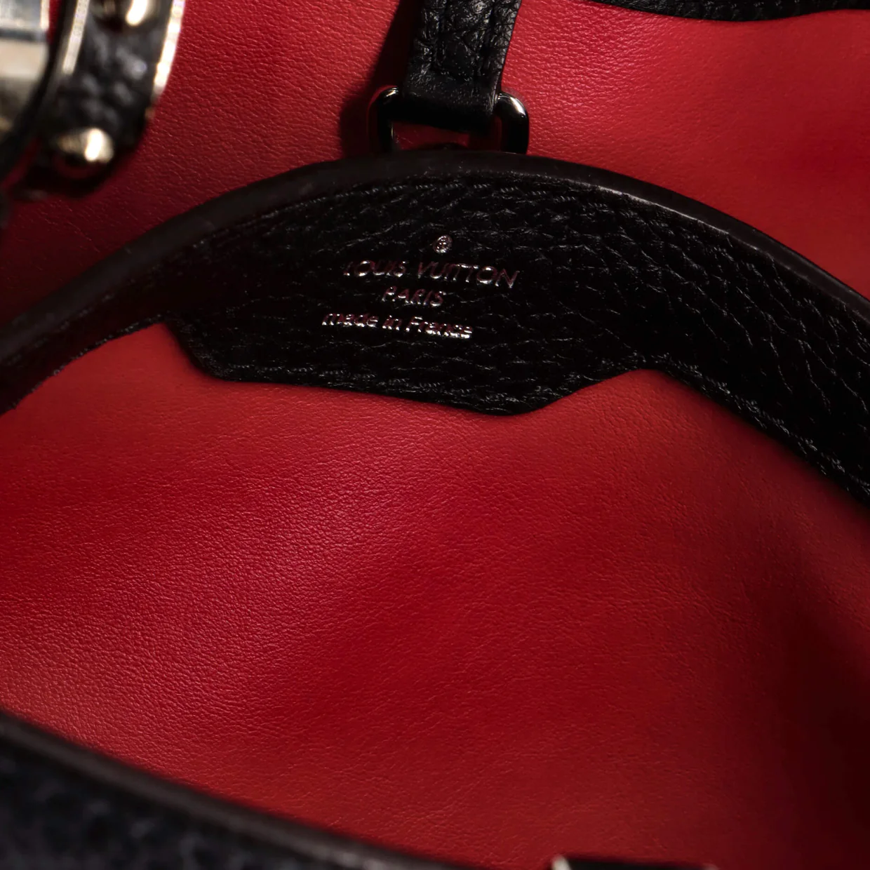 Capucines Bag Leather PM - Deep Luxury