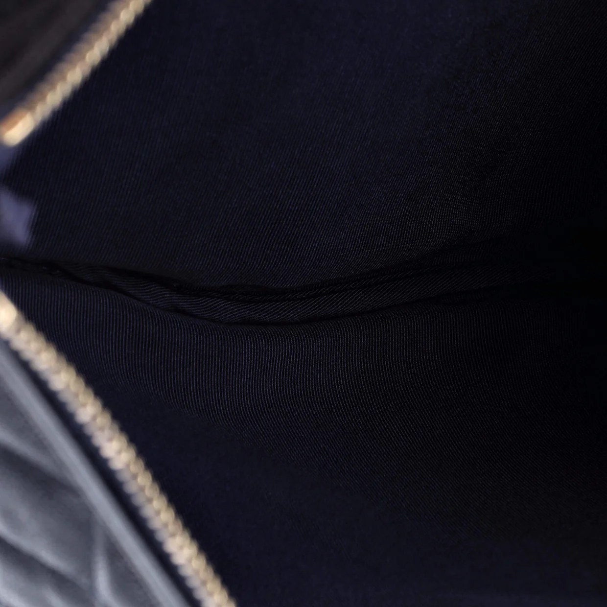 Boy O Case Clutch Quilted Caviar Medium - Deep Luxury