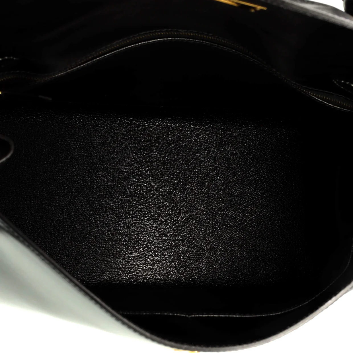 Kelly Handbag Noir Box Calf with Gold Hardware 32 - Deep Luxury