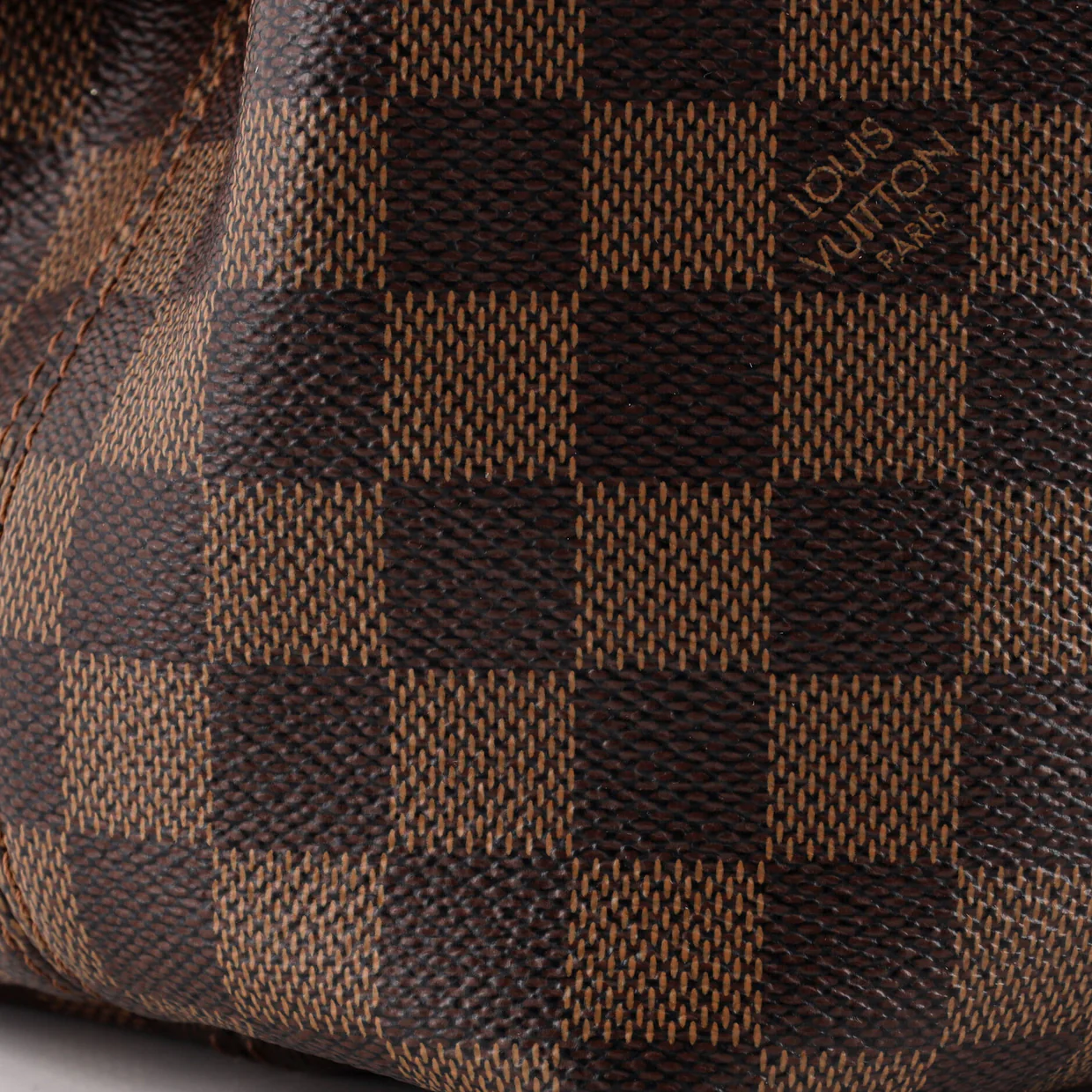 Graceful Handbag Damier MM - Deep Luxury
