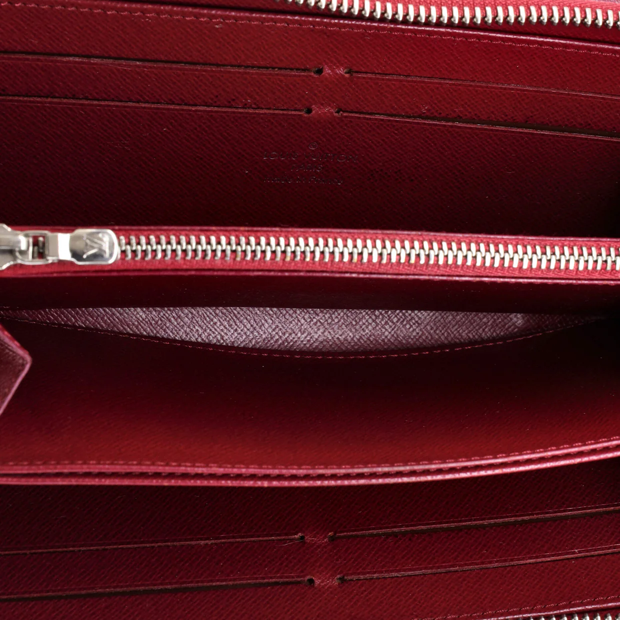 Zippy Wallet Epi Leather - Deep Luxury