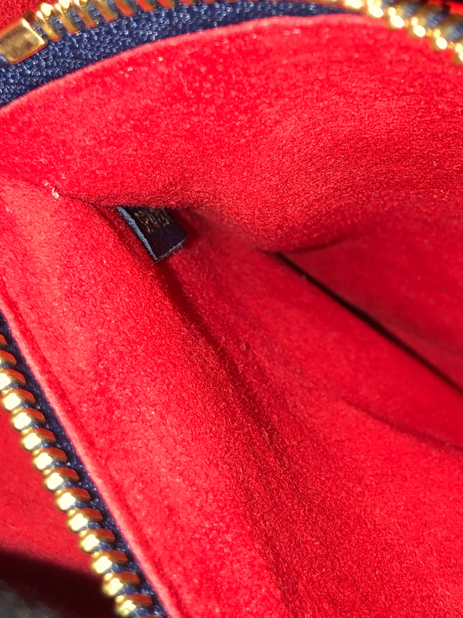 NeoNoe Handbag Monogram Empreinte Leather MM - Deep Luxury