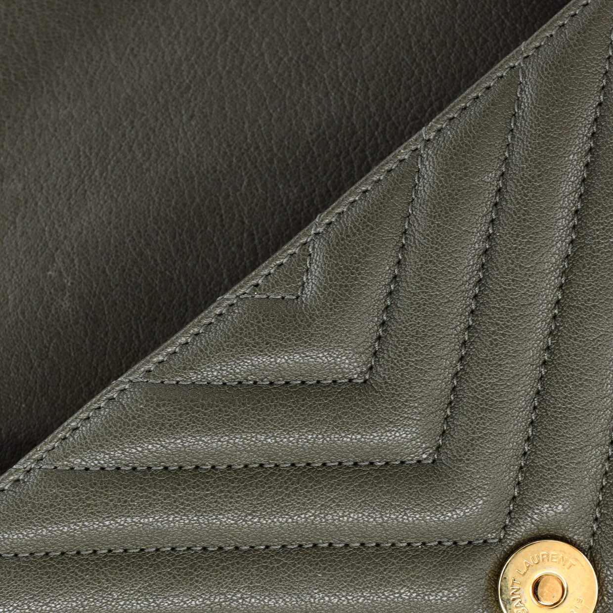 Classic Monogram College Bag Matelasse Chevron Leather Medium - Deep Luxury