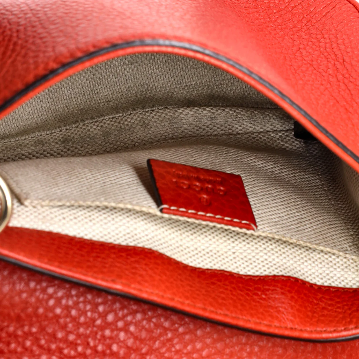 Soho Chain Crossbody Bag Leather Small - Deep Luxury