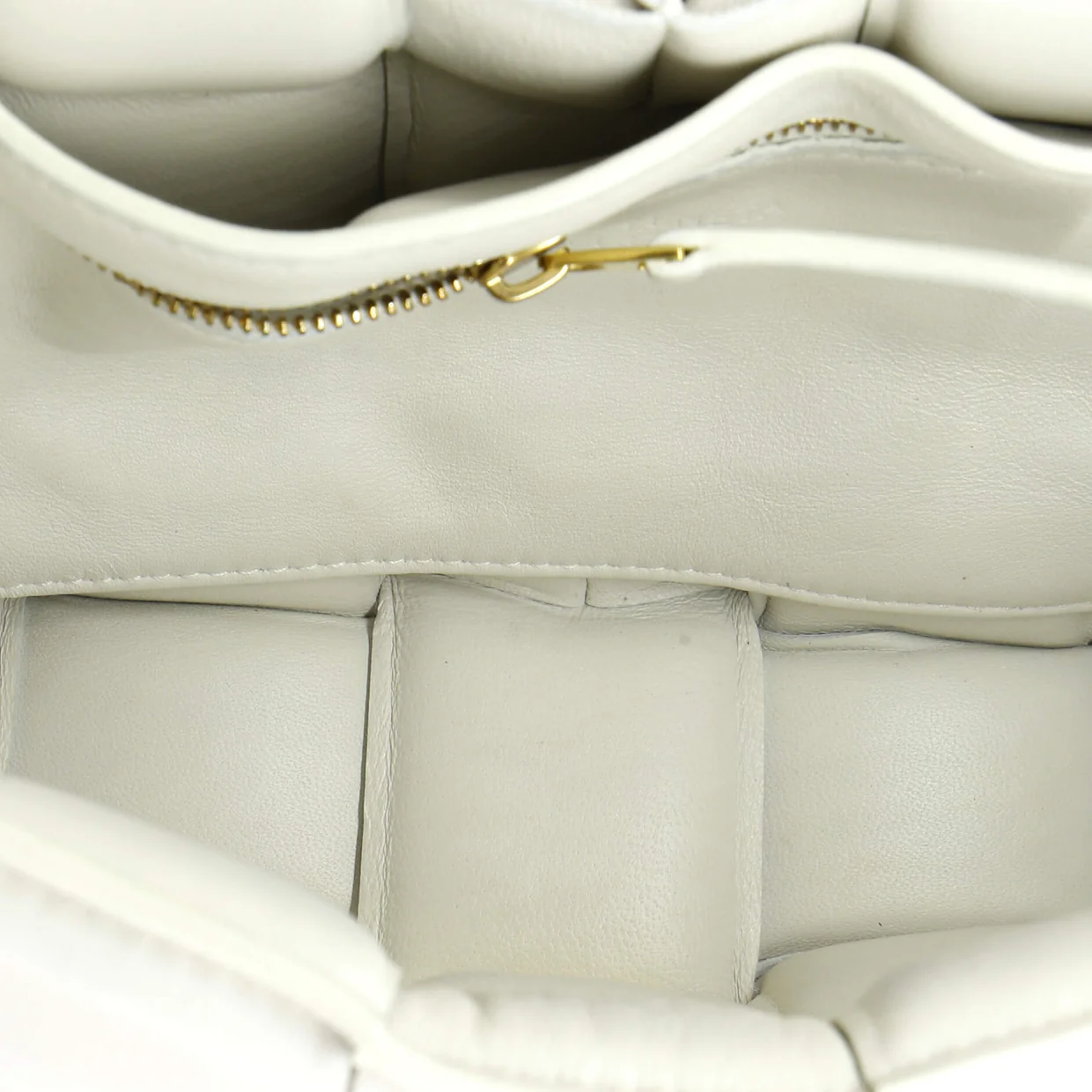 Cassette Crossbody Bag Padded Maxi Intrecciato Leather Small - Deep Luxury