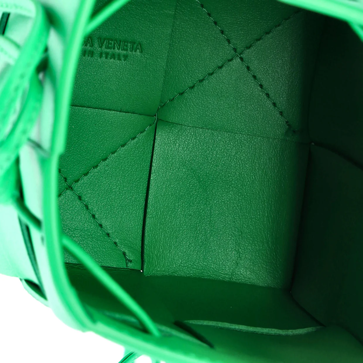 Cassette Bucket Bag Maxi Intrecciato Leather Mini - Deep Luxury