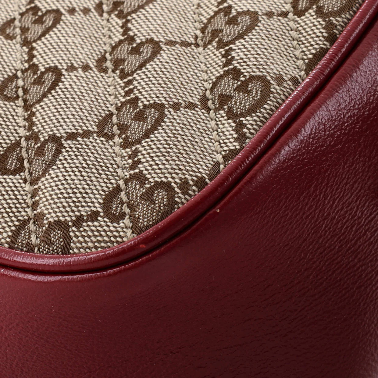 GG Marmont Shoulder Bag Diagonal Quilted GG Canvas Small - Deep Luxury