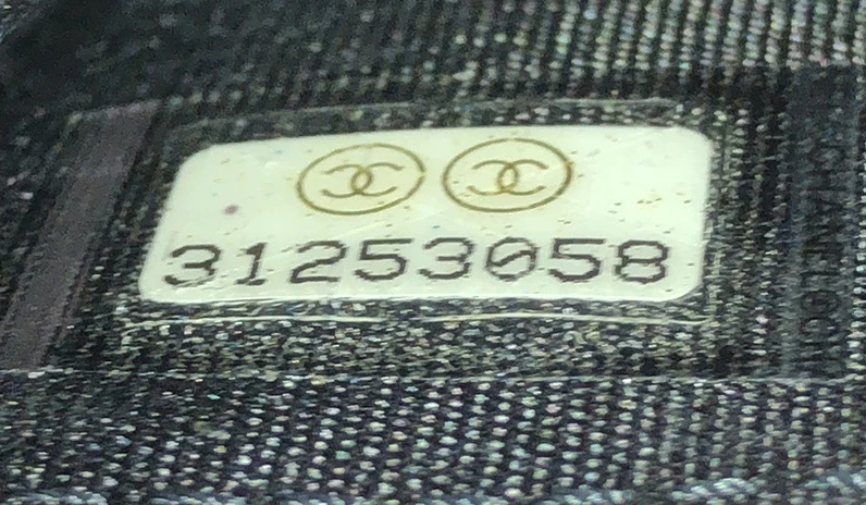 Camellia Bow Flap Card Holder with Chain Quilted Lambskin - Deep Luxury