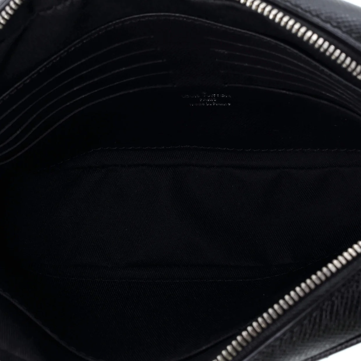 Pochette Kasai Taiga Leather - Deep Luxury