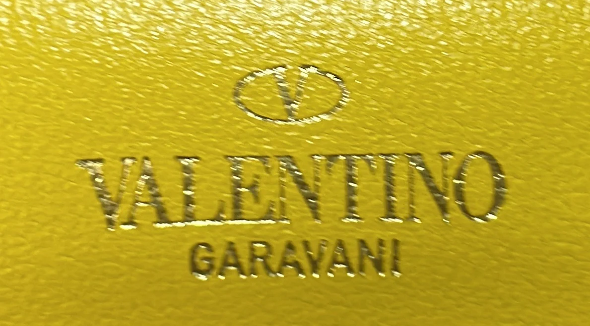 VLogo Loco Flap Shoulder Bag Leather Medium - Deep Luxury