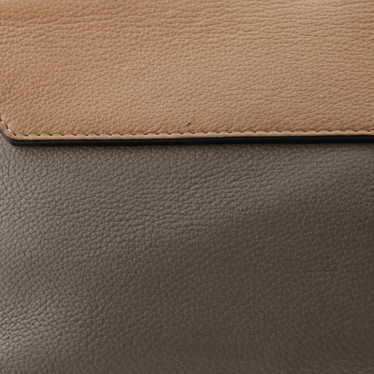 Lockme II Handbag Leather BB - Deep Luxury