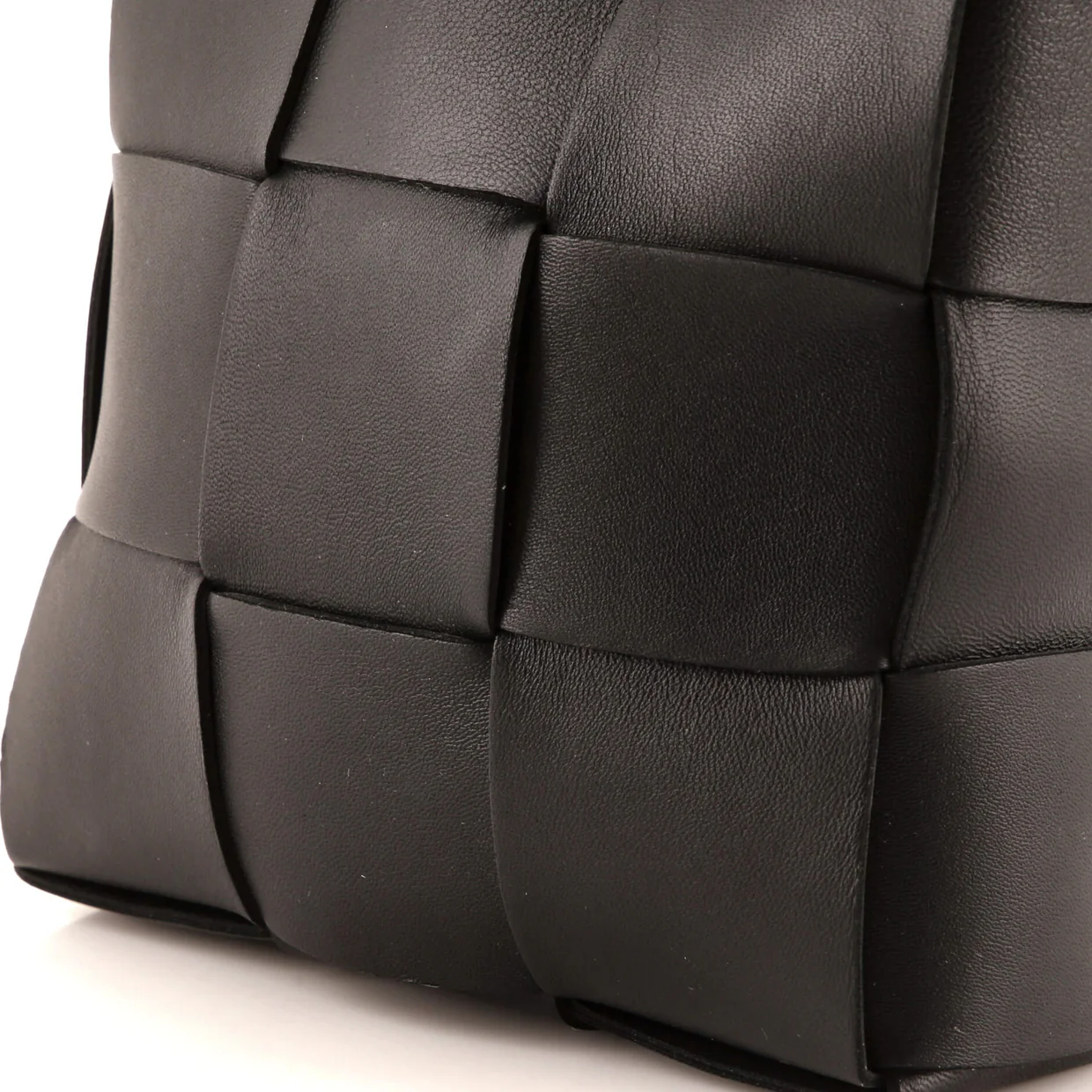 Cassette Convertible Tote Maxi Intrecciato Leather Mini - Deep Luxury