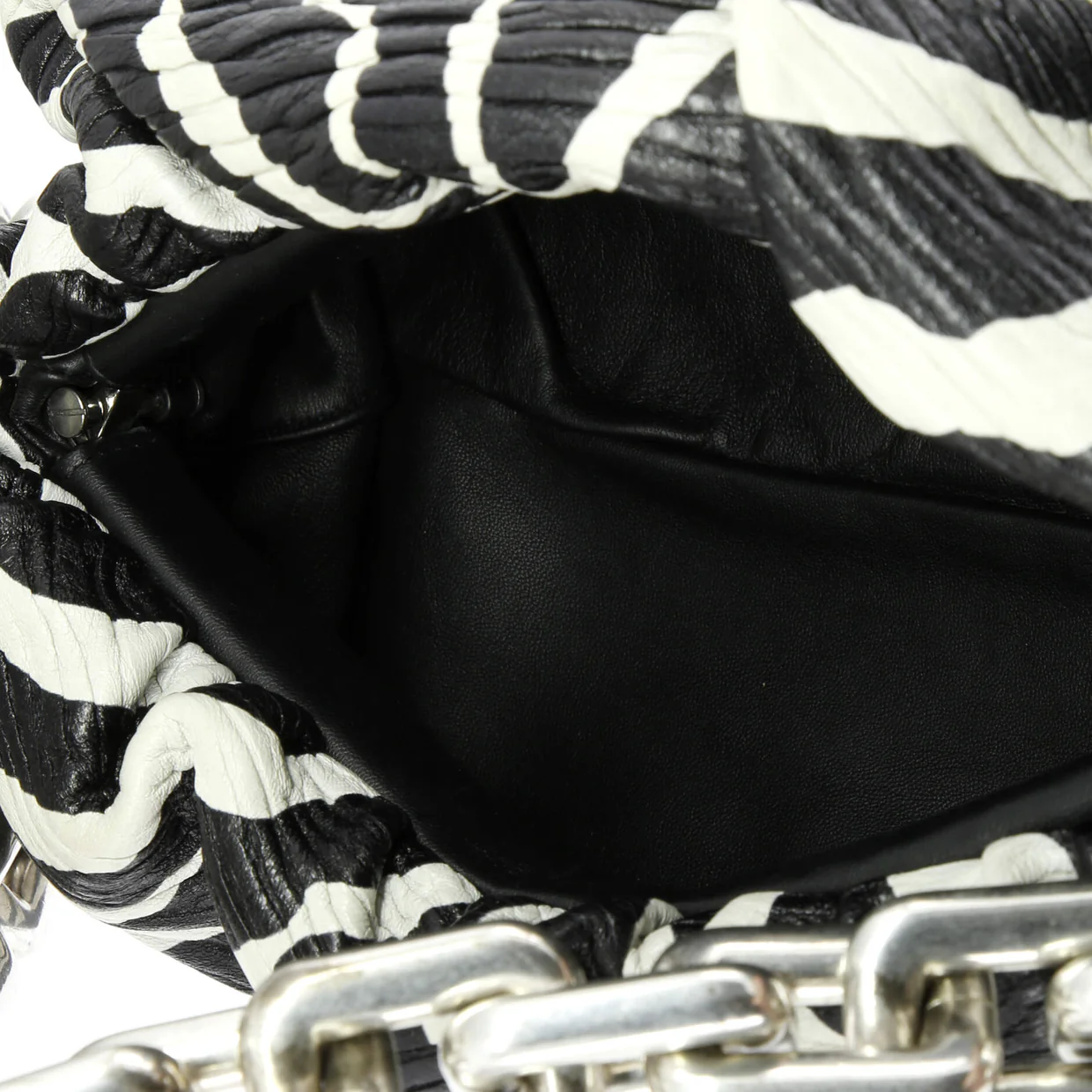 The Chain Pouch Printed Textured Leather - Deep Luxury