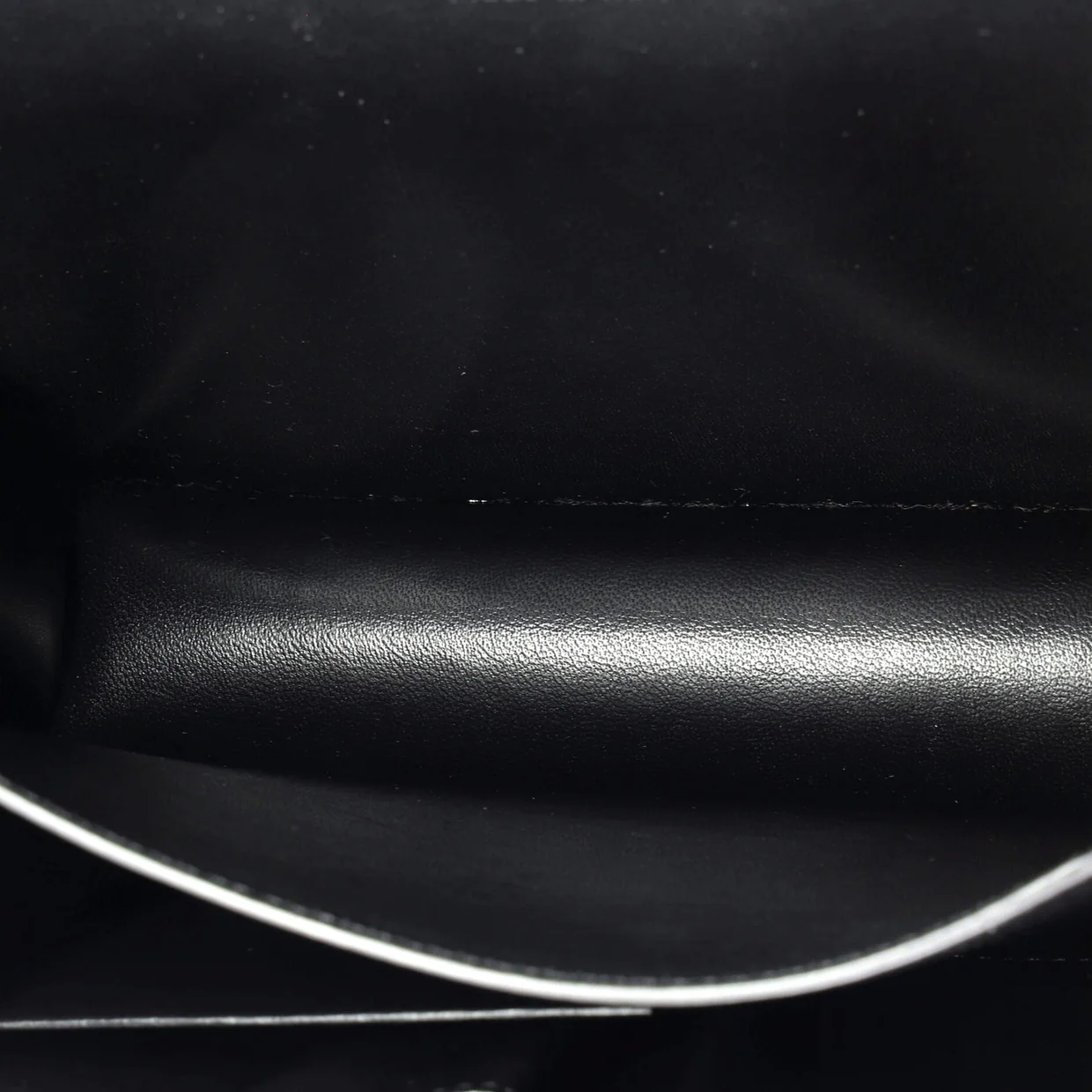 Classic Box Bag Smooth Leather Medium - Deep Luxury