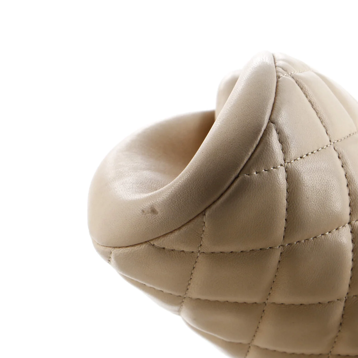 Charm O Case Pouch Chevron Lambskin Medium - Deep Luxury