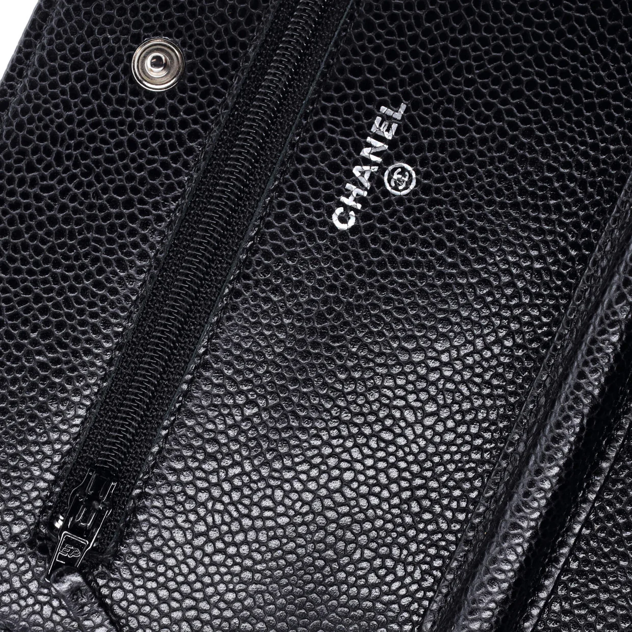 Wallet on Chain Quilted Caviar - Deep Luxury