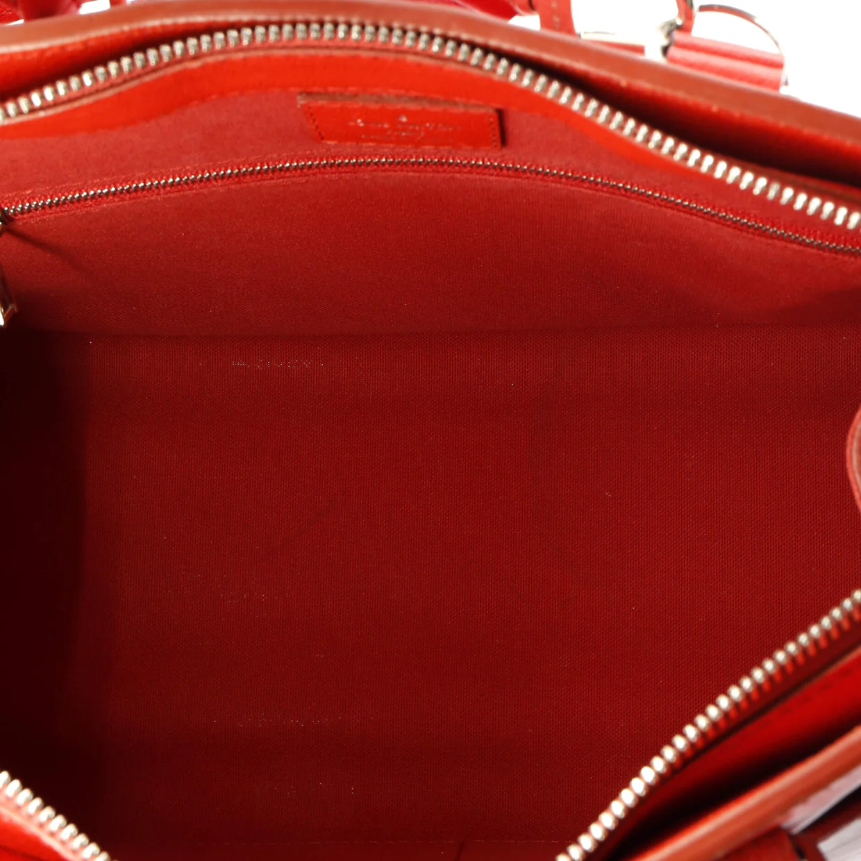 Vaneau Handbag Epi Leather MM - Deep Luxury