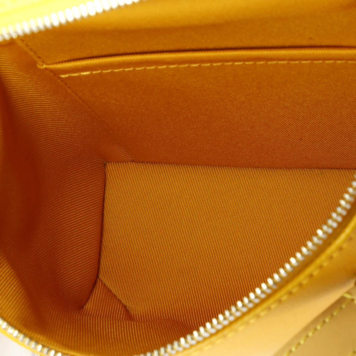 Vertical Box Trunk Leather - Deep Luxury