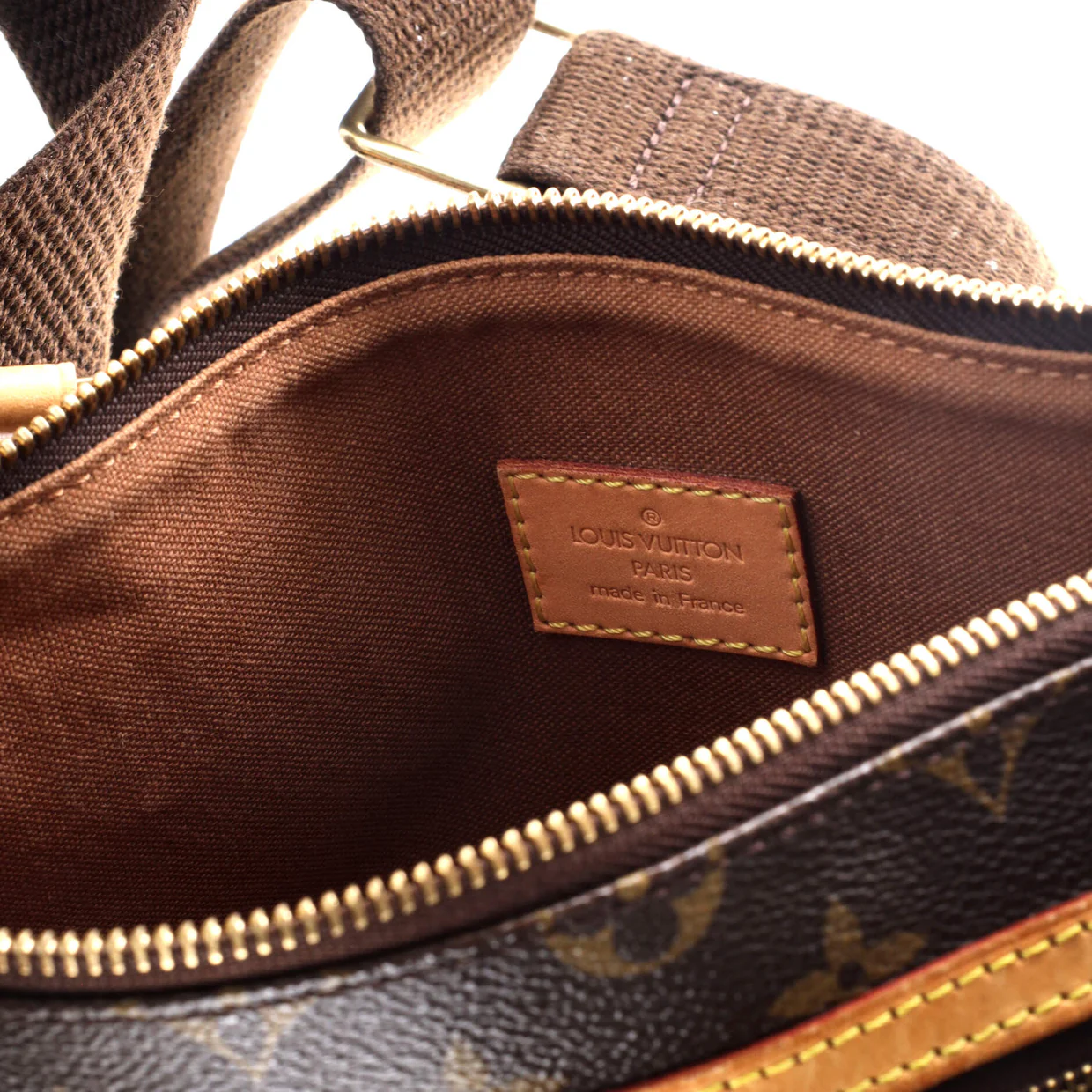 Bosphore Pochette Monogram Canvas - Deep Luxury