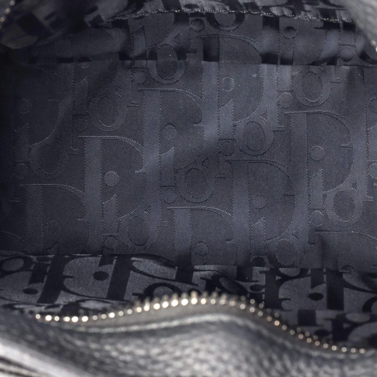 Saddle Soft Bag Leather Small - Deep Luxury