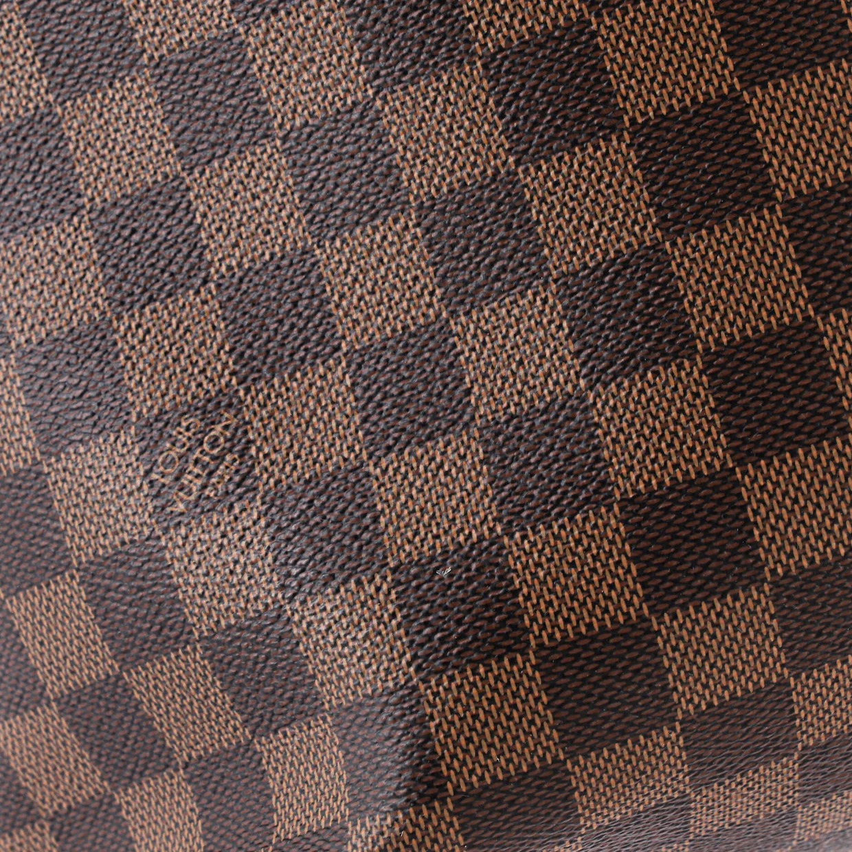 Graceful Handbag Damier MM - Deep Luxury