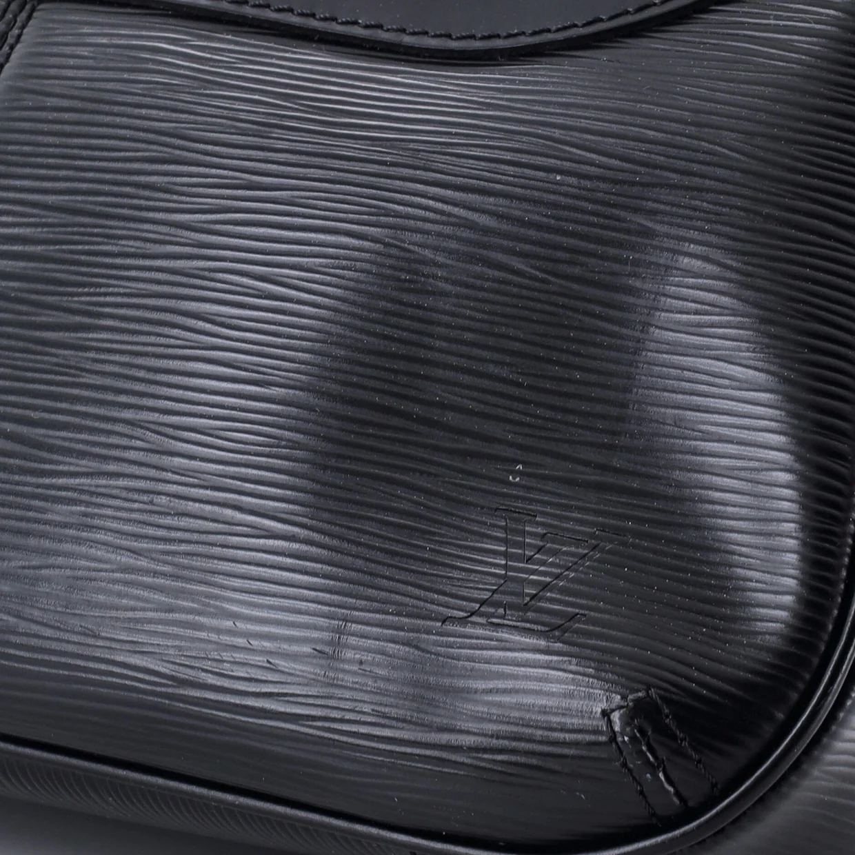 Turenne Handbag Epi Leather PM - Deep Luxury