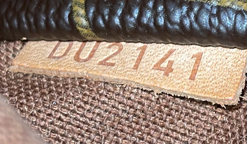 Totally Handbag Monogram Canvas PM - Deep Luxury