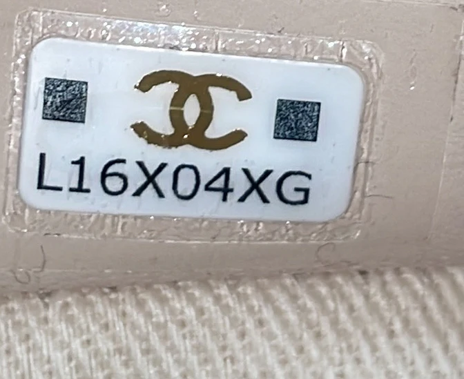 Business Affinity Drawstring Bucket Bag Quilted Caviar Mini - Deep Luxury