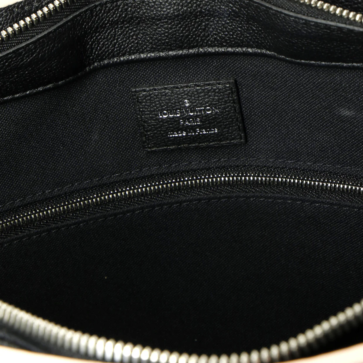 Vaneau Handbag Epi Leather MM - Deep Luxury