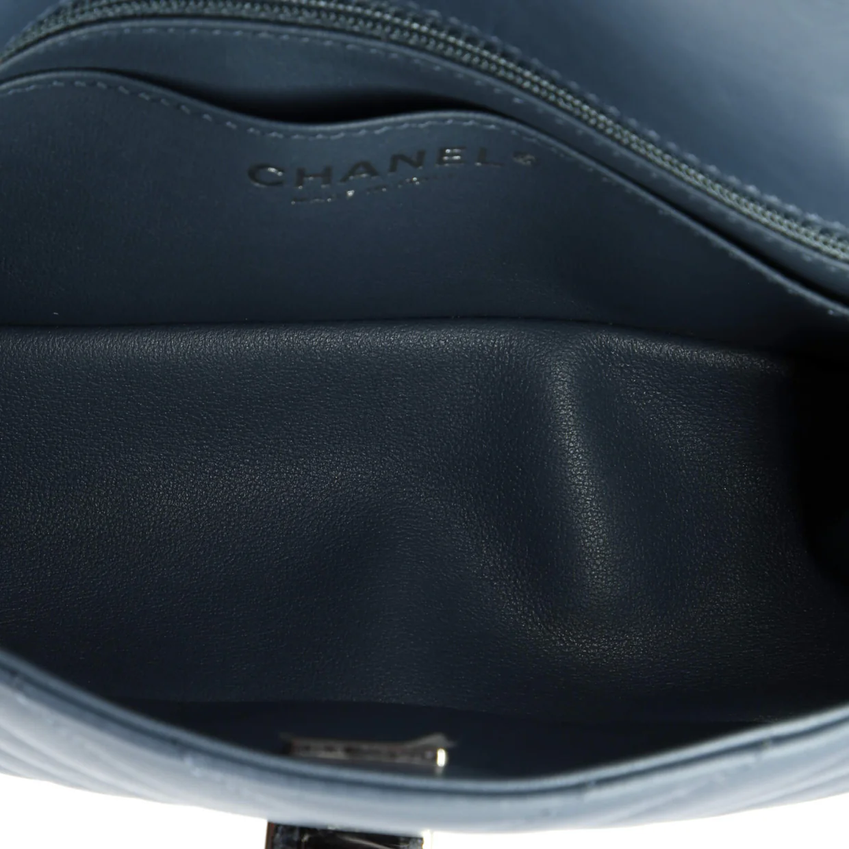 Reissue 2.55 Flap Bag Chevron Aged Calfskin Mini - Deep Luxury