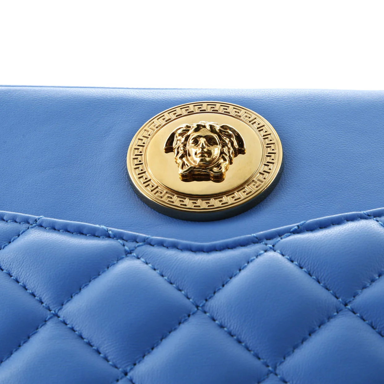 Medusa Icon Front Slip Pocket Camera Bag Quilted Leather Medium - Deep Luxury