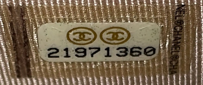 Wallet on Chain Pixel Effect Quilted Calfskin - Deep Luxury