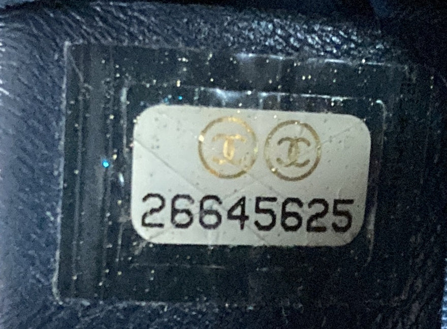 Round CC Chain Flap Bag Chevron Lambskin Medium - Deep Luxury