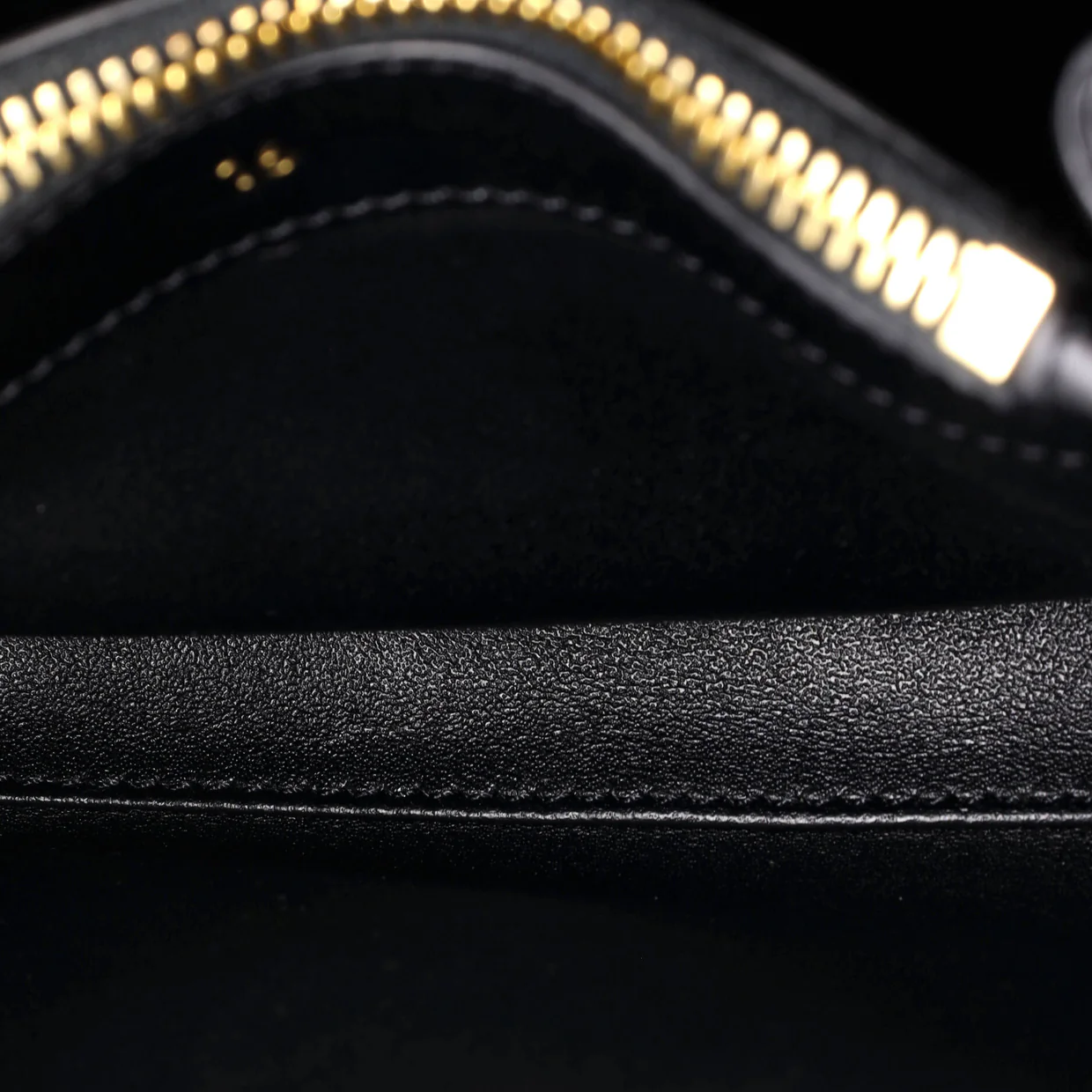 16 Top Handle Bag Smooth Calfskin Mini - Deep Luxury