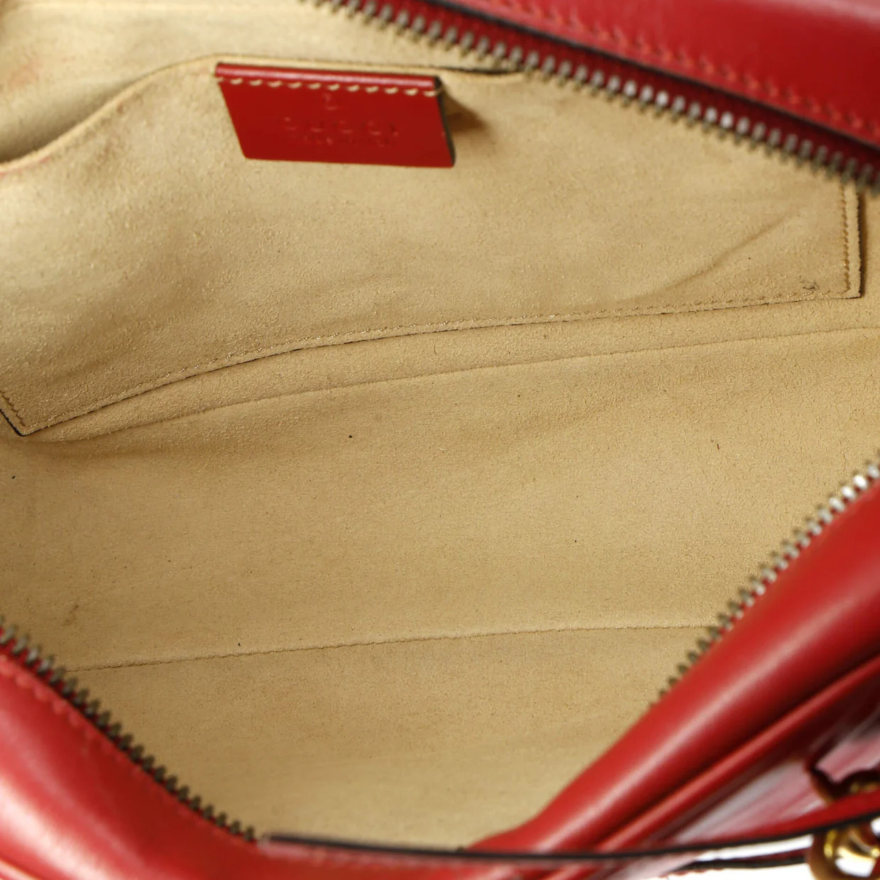 GG Marmont Shoulder Bag Matelasse Leather Small - Deep Luxury