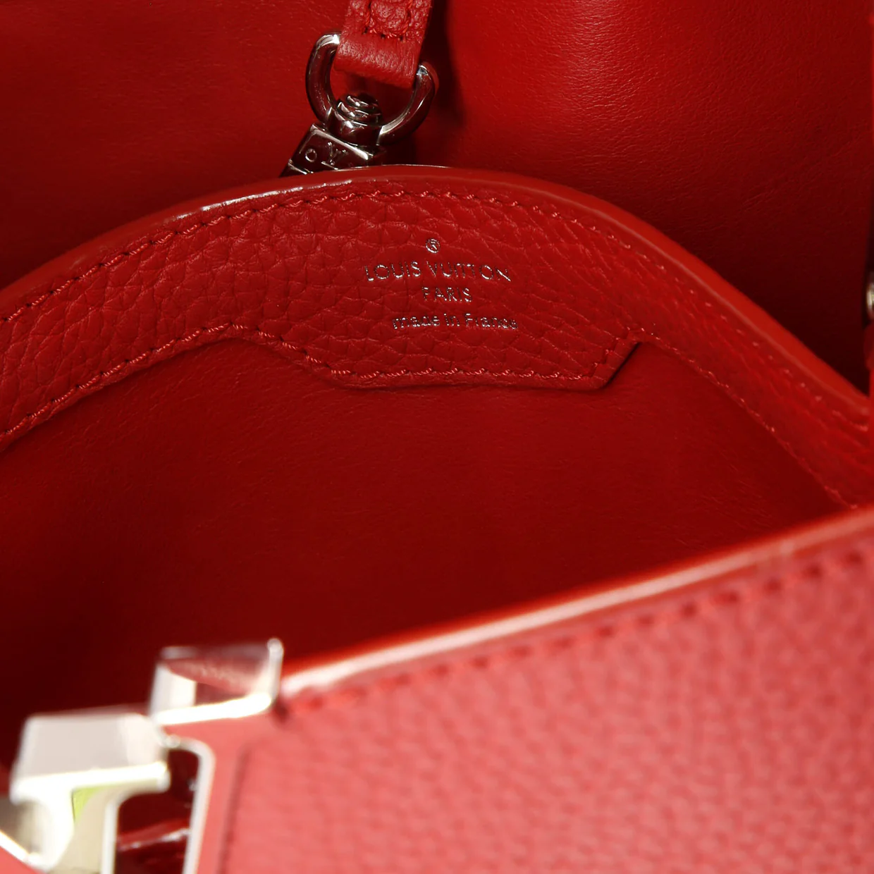 Capucines Bag Leather PM - Deep Luxury