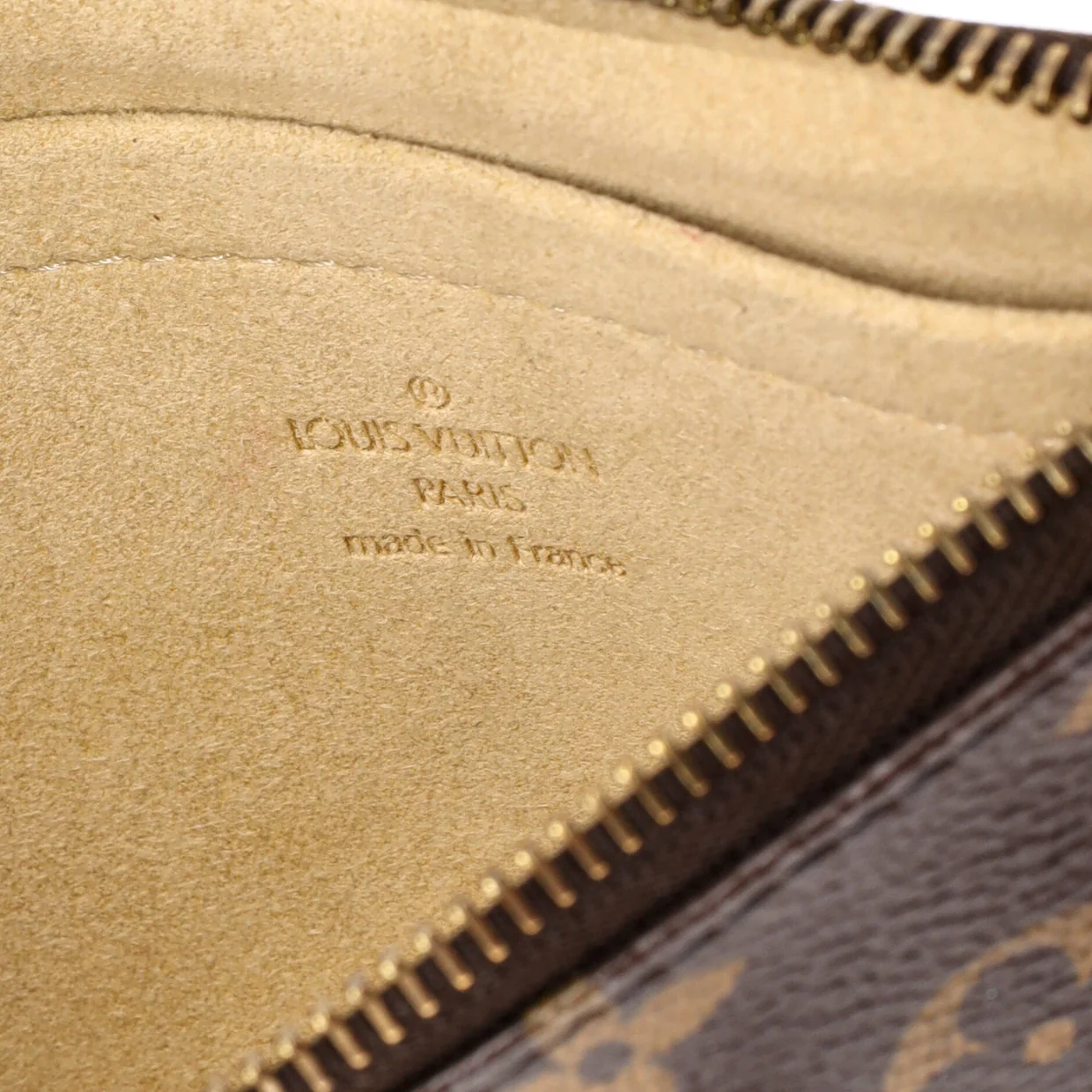 Milla Pochette Monogram Canvas MM - Deep Luxury