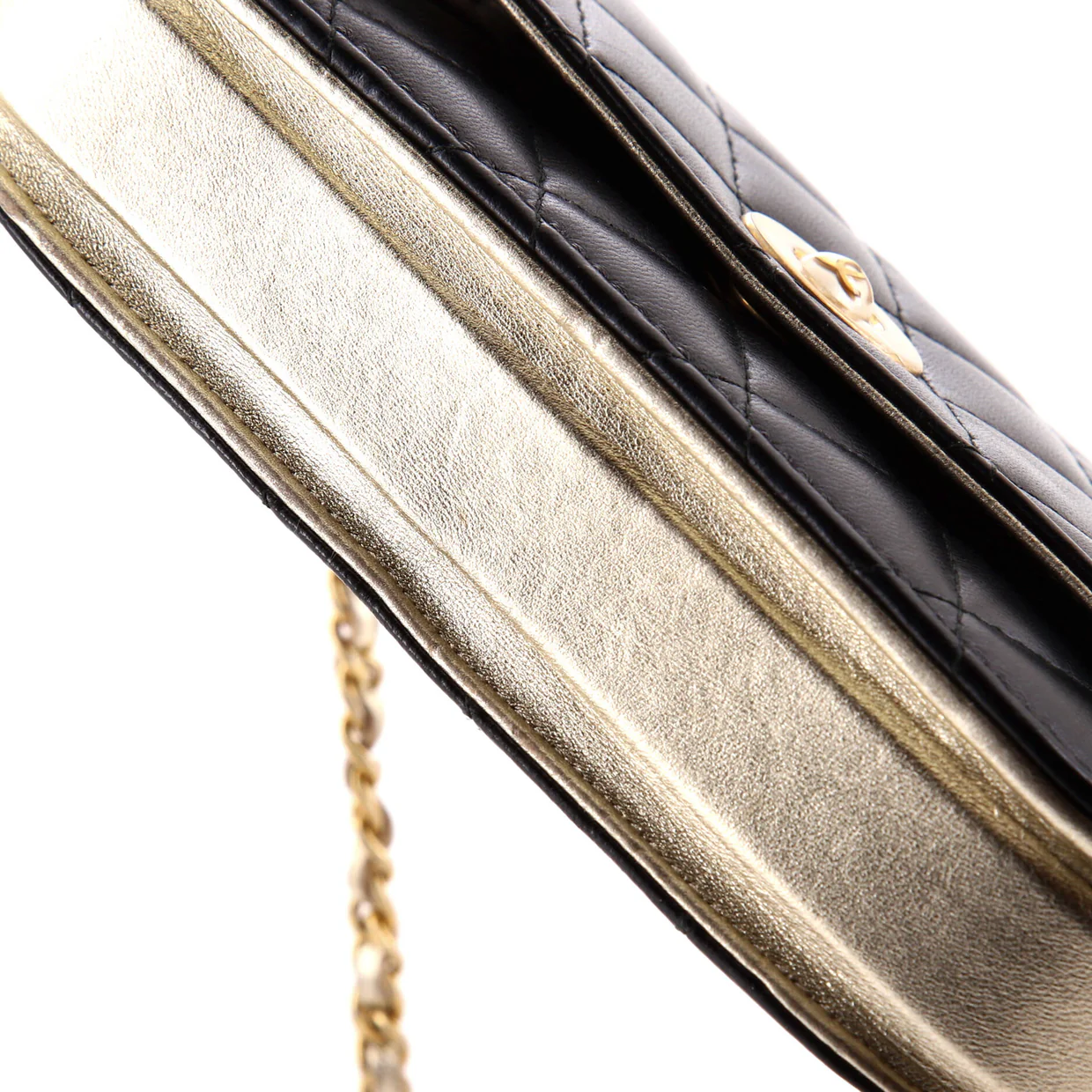 CC Pearl Button Wallet on Chain Quilted Lambskin - Deep Luxury