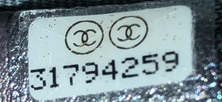 Like A Wallet Clutch With Chain Quilted Gradient Metallic Lambskin Mini - Deep Luxury