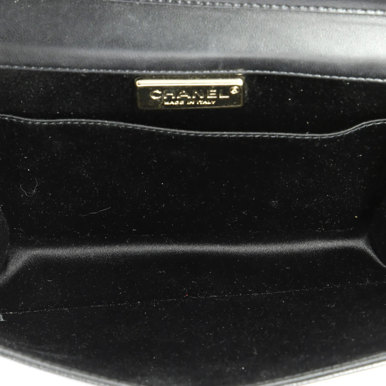 Metal CC Signature Clutch on Chain Embellished Quilted Leather Small - Deep Luxury